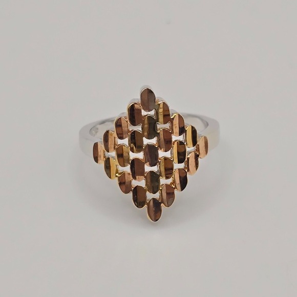 Diamond Shaped Gold and Silver Tone Ring Size 8 Jewelry - Picture 1 of 7